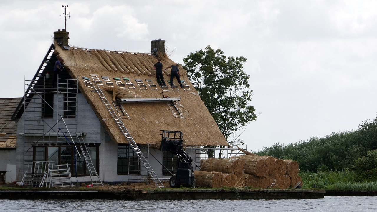 Tips for Building a Durable Roof on a Budget